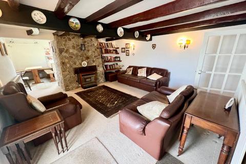 3 bedroom townhouse for sale, High Street, Alderney,