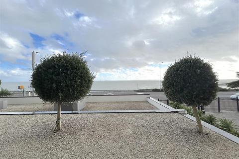 1 bedroom flat for sale, The Shore, The Leas, Westcliff-On-Sea