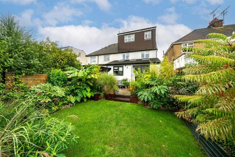 4 bedroom semi-detached house for sale, Deaconsfield Road, Corner Hall, Hemel Hempstead, Herfordshire, HP3 9HZ