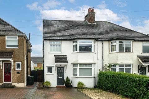 4 bedroom semi-detached house for sale, Deaconsfield Road, Corner Hall, Hemel Hempstead, Herfordshire, HP3 9HZ