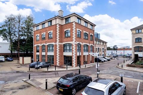 2 bedroom apartment for sale, Kensington House, Hemel Hempstead