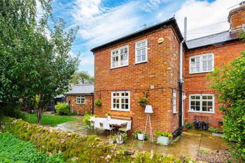 4 bedroom cottage for sale, Back Street, Thornborough, Buckingham, MK18