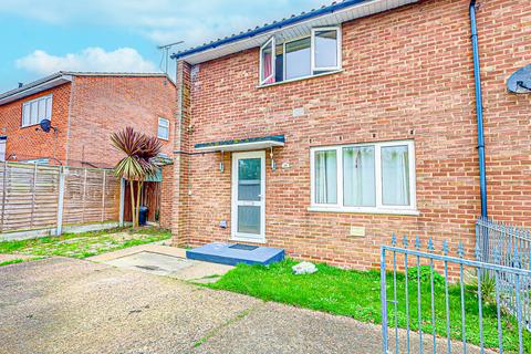 2 bedroom end of terrace house for sale, Hornby Avenue, Westcliff-on-sea, SS0