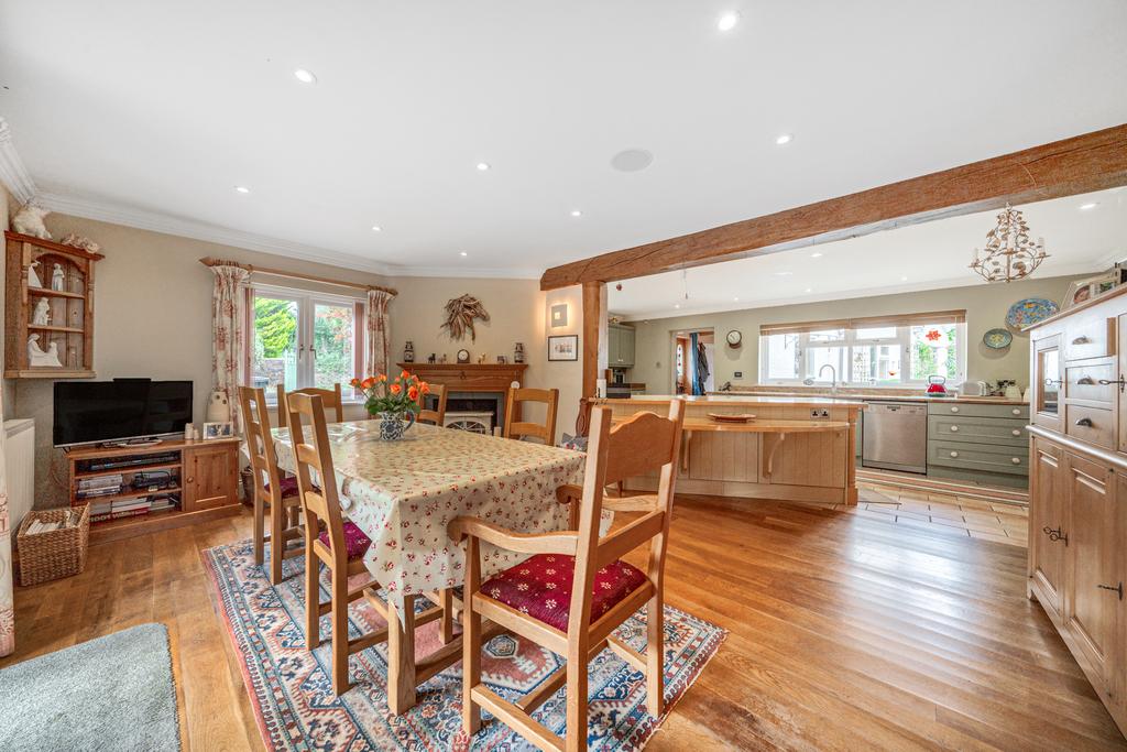 Kitchen / Breakfast Room