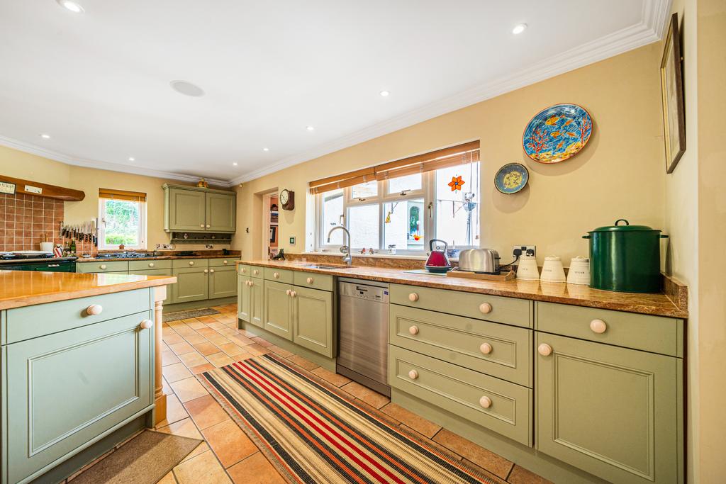 Kitchen / Breakfast Room