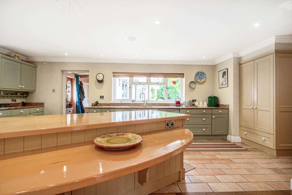 Kitchen / Breakfast Room