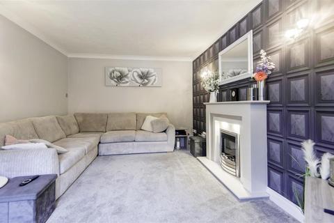 4 bedroom detached house for sale, Osprey close, Whittington