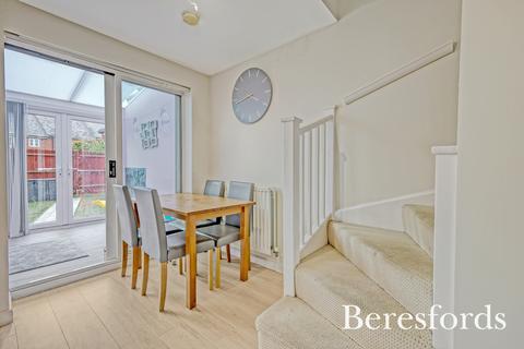 20 Baker Way, Witham, CM8 1UG