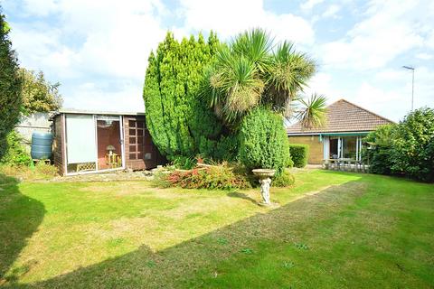 2 bedroom detached bungalow for sale, CHAIN FREE * LAKE