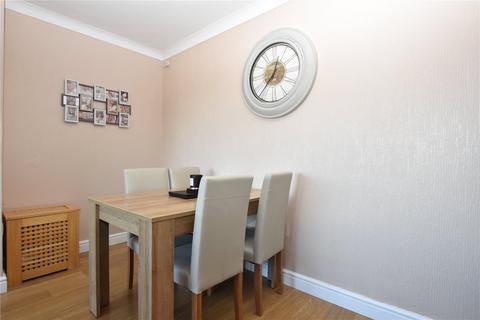 2 bedroom bungalow for sale, Woodhall Drive, Batley, West Yorkshire