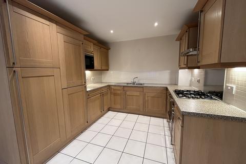 4 bedroom semi-detached house to rent, The Fairways, Sutton Coldfield B76