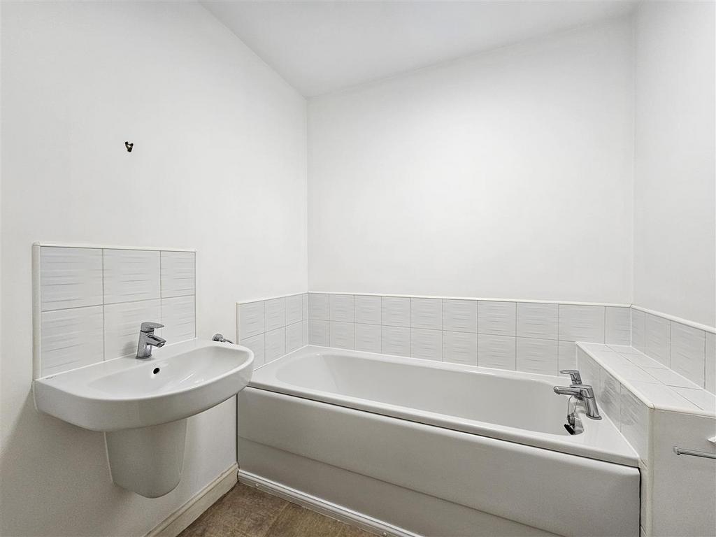 9 Broadgauge Way-06.jpg