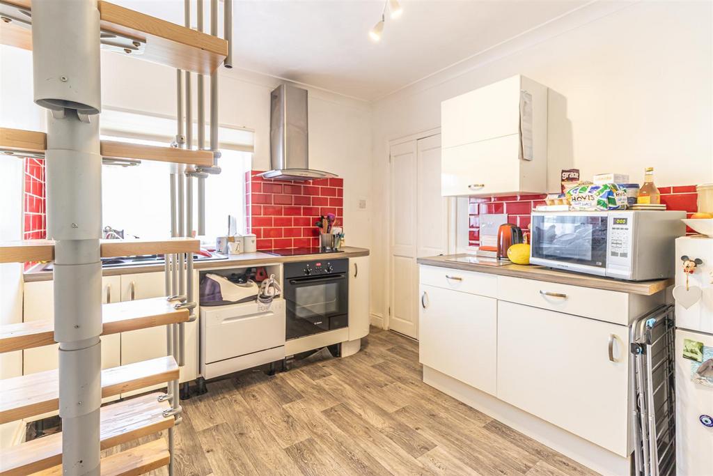 Kitchen/utility room
