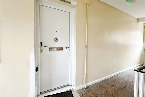 2 bedroom apartment for sale, St. Michaels Court, Wolverhampton, West Midlands, WV6