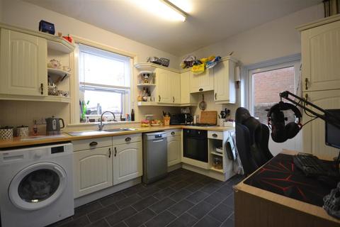 2 bedroom semi-detached house for sale, Station Road, Fordingbridge