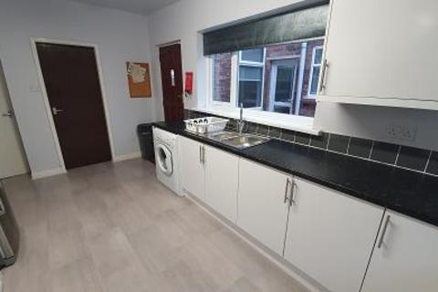 4 bedroom terraced house to rent, *£115pppw Exc bills* Harrington Drive, Lenton, NG7 1JH - UON