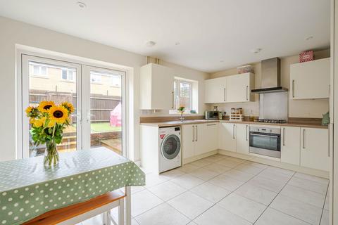 4 bedroom terraced house for sale, Sir Bernard Lovell Road, Malmesbury