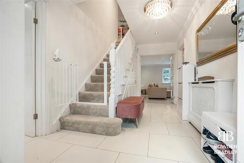 4 bedroom detached house for sale, St. Marys Way, Chigwell