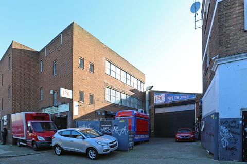 Industrial unit to rent, London SE5