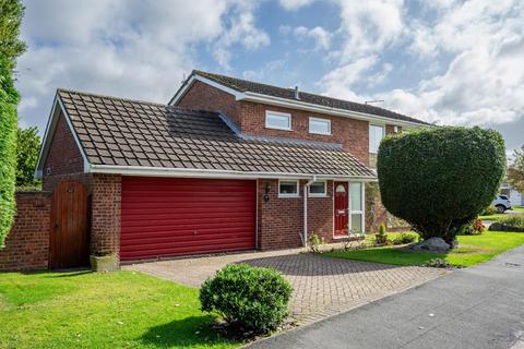 4 bedroom detached house for sale, Merchant Way, Copmanthorpe, York