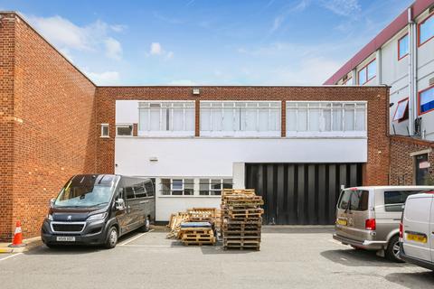 Industrial unit to rent, 117-119 Denmark Road, London SE5