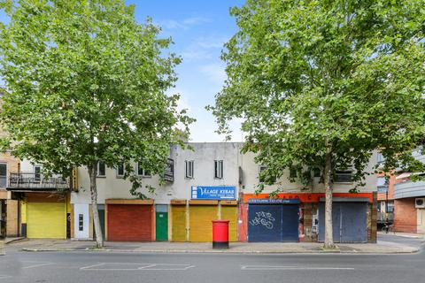 Shop to rent, London SE1