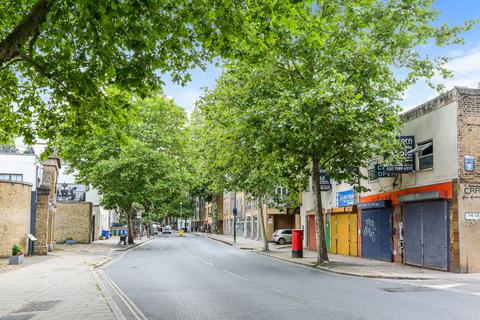 Shop to rent, London SE1