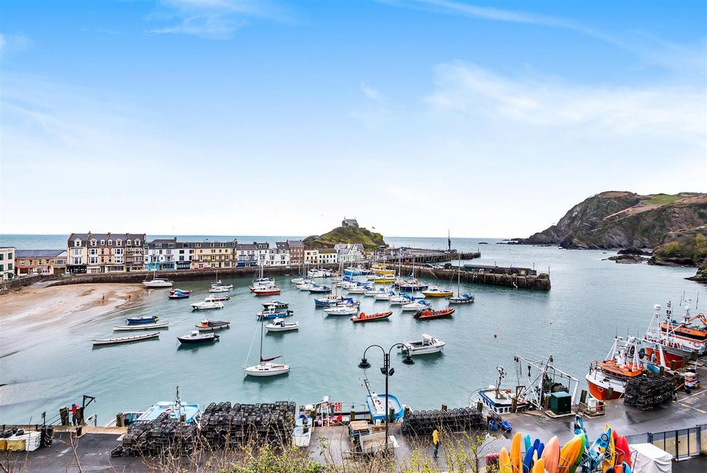 Ilfracombe Harbour 2.jpg