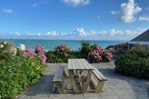 3 bedroom terraced house to rent, The Quay, Ilfracombe