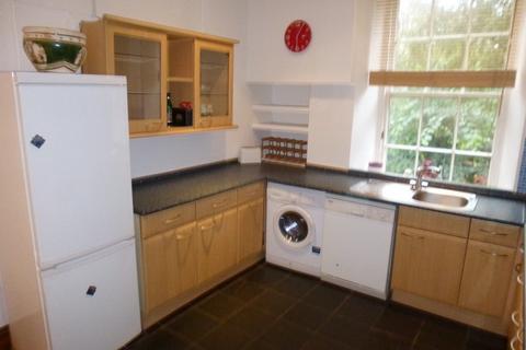 2 bedroom terraced house to rent, Maybank Street, Glasgow G42