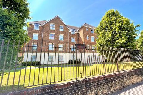 2 bedroom ground floor flat to rent, Scholars Walk, Bexhill-On-Sea TN39