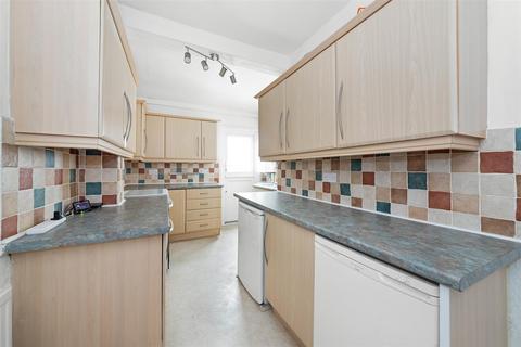 10 Foxley Gardens, Purley, CR8 2DQ
