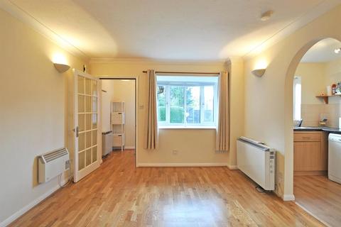 1 bedroom semi-detached house to rent, Simpson Close, Maidenhead, Berkshire, SL6