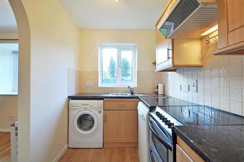 1 bedroom semi-detached house to rent, Simpson Close, Maidenhead, Berkshire, SL6