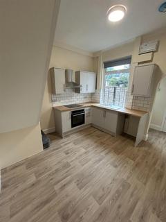 2 bedroom terraced house to rent, Beech Grove Terrace, Garforth