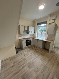 2 bedroom terraced house to rent, Beech Grove Terrace, Garforth