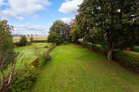 4 bedroom detached house for sale, Wistow Road, Selby