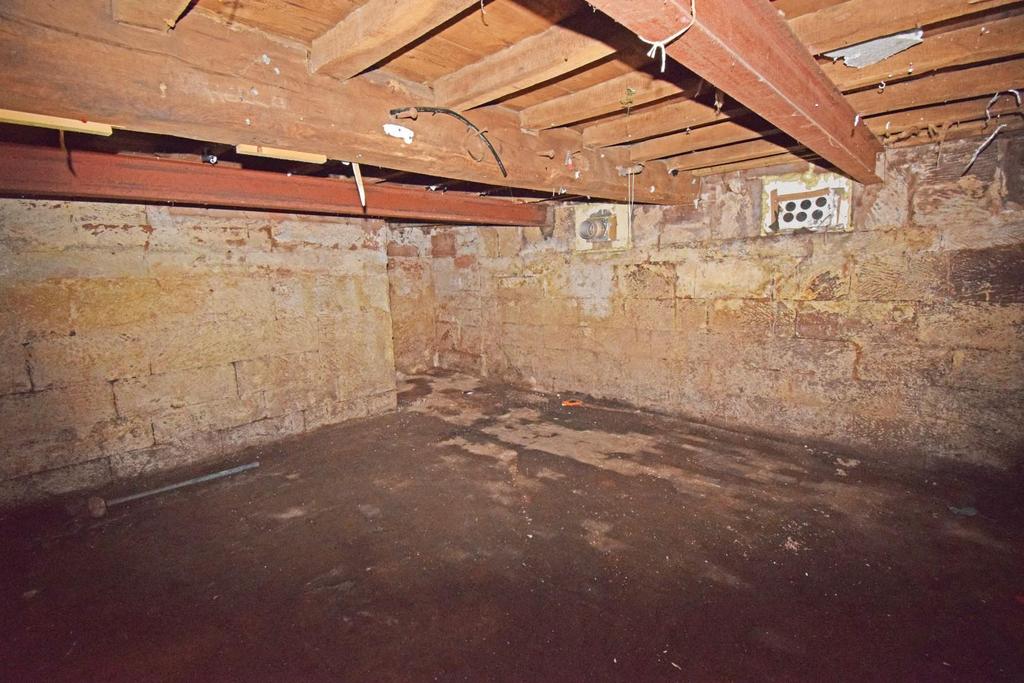 Wyche House, cellar.jpg