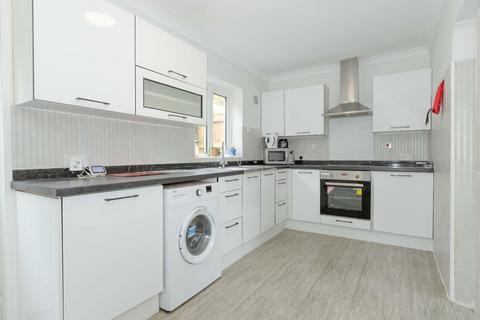 5 bedroom house for sale, Manton Road, Brighton