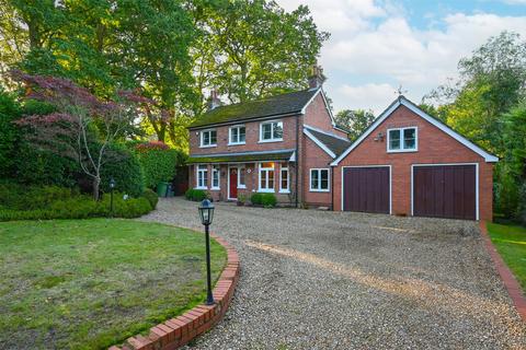 5 bedroom detached house for sale, Guildford Road, Frimley Green, Camberley, Surrey, GU16