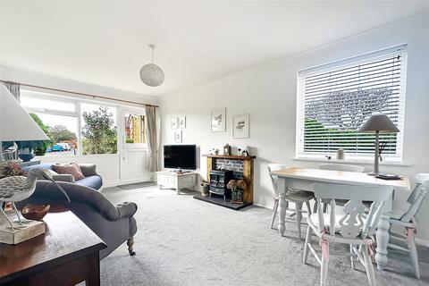 4 Ashwood Drive, Rustington, Littlehampton, BN16 3EP