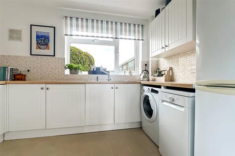4 Ashwood Drive, Rustington, Littlehampton, BN16 3EP