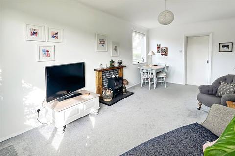 4 Ashwood Drive, Rustington, Littlehampton, BN16 3EP