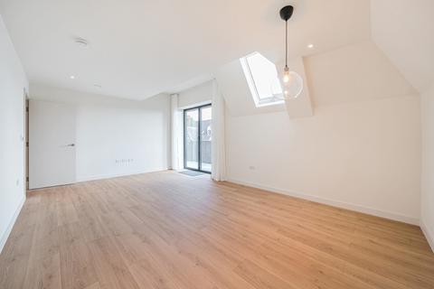 4 bedroom apartment to rent, Voss Court London SW16