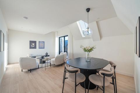 4 bedroom apartment to rent, Voss Court London SW16