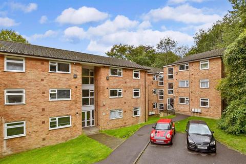 2 bedroom ground floor flat for sale, Hillside Road, Whyteleafe, Surrey