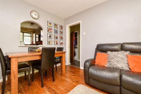13, Alpha Court Hillside Road, Whyteleafe, CR3 0BU