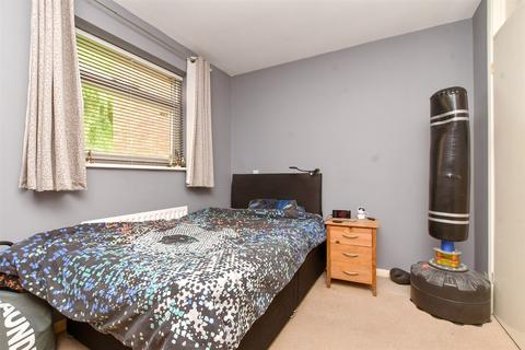 13, Alpha Court Hillside Road, Whyteleafe, CR3 0BU