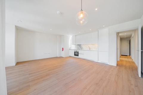 3 bedroom apartment to rent, Voss Court London SW16