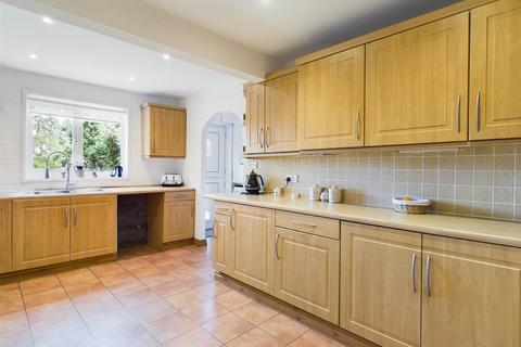 26 Cedar Gardens, Kinver, Stourbridge, DY7 6BW